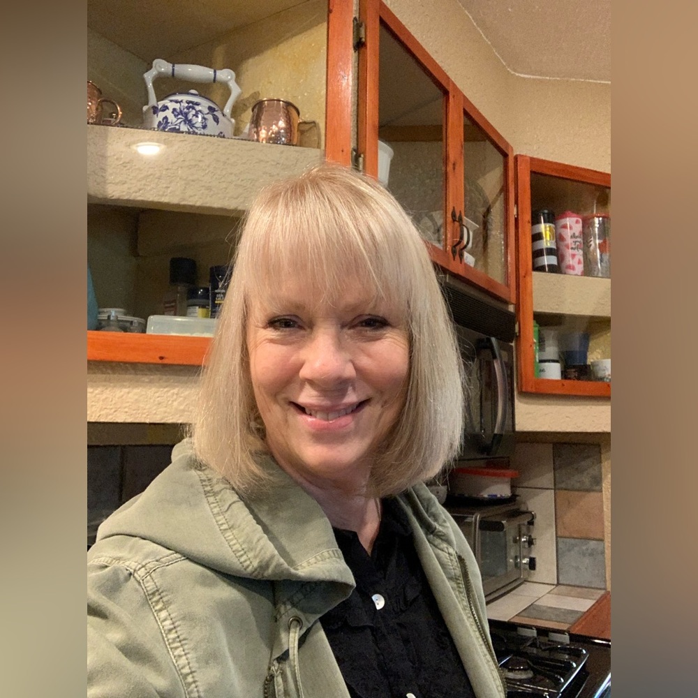 Meet your Posher, Cindy